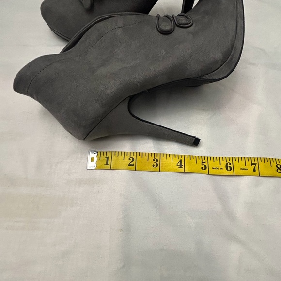 Apt 9 heels - Picture 9 of 11